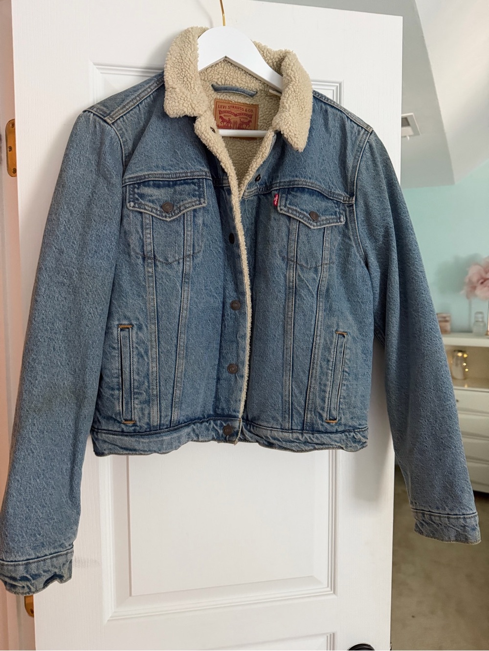 Levi's Light Blue Denim Jacket with Cream Sherpa Collar